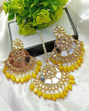 Load image into Gallery viewer, Shesha  kundan  Earring tikka  Big size  A one quality  Nine coloure