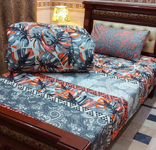 Load image into Gallery viewer, 🌹👉 3 pcs 💯 BED SHEET 💯 1 PILLOW 💯 PURE VICKI RAZAI SET