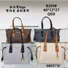 Load image into Gallery viewer, Fashion Casual Version Ladies Large Capacity Shoulder Bag Solid Color Women